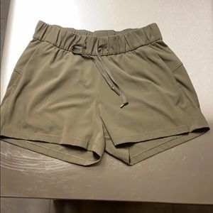 Lululemon on the fly short 3in inseam
